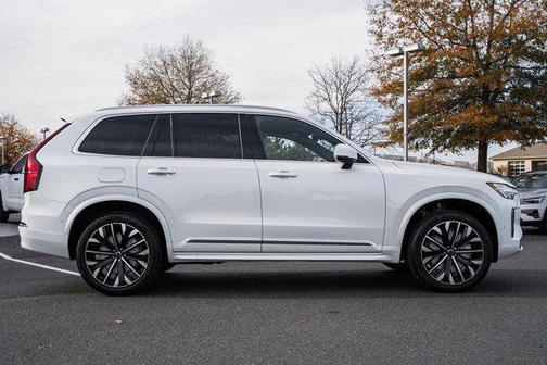 Crystal White Pearl 2026 Volvo XC90 B6 Ultra 7-Seater