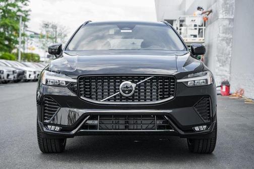 2025 Volvo XC60 B5 Ultra