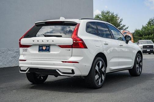 2025 Volvo XC60 Plug-In Hybrid T8 Plus
