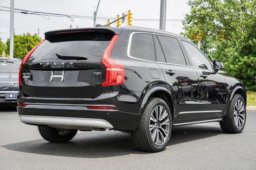 2022 Volvo XC90 T5 Momentum