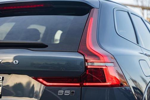 2026 Volvo XC60 B5 Ultra