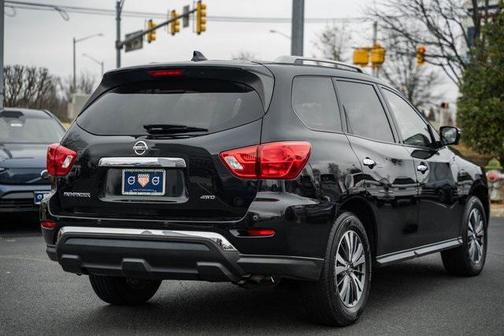 2019 Nissan Pathfinder SL