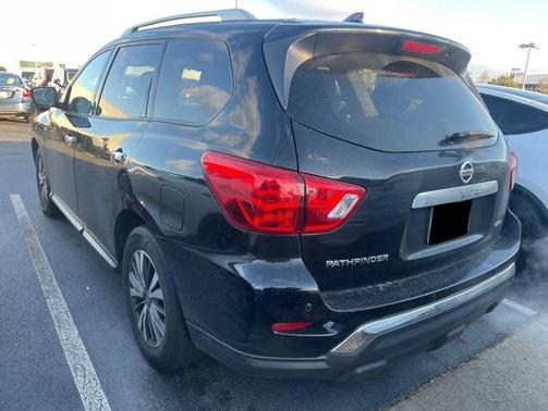 2019 Nissan Pathfinder SL
