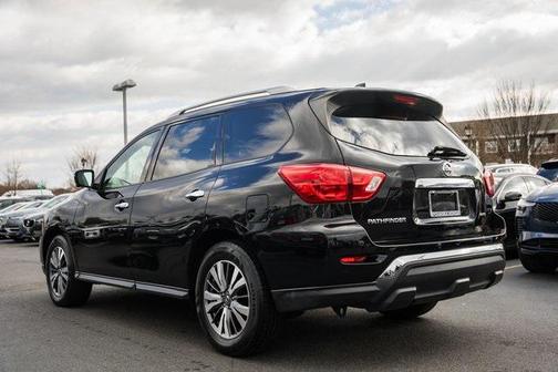 2019 Nissan Pathfinder SL