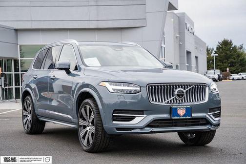 2023 Volvo XC90 Recharge Plug-In Hybrid T8 Plus 6-Seater