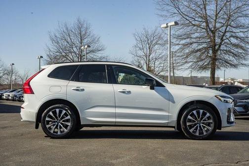 2024 Volvo XC60 B5 Plus Dark Theme