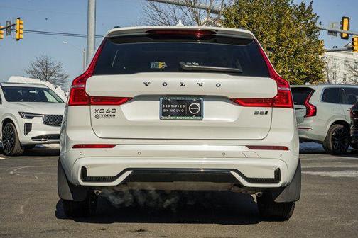 2024 Volvo XC60 B5 Plus Dark Theme