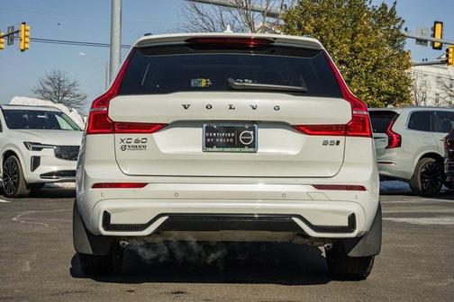 2024 Volvo XC60 B5 Plus Dark Theme