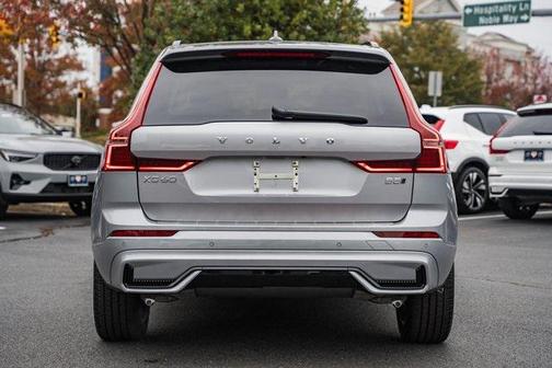 2026 Volvo XC60 B5 Plus