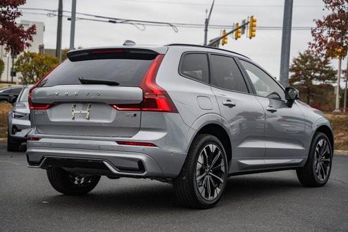 2026 Volvo XC60 B5 Plus