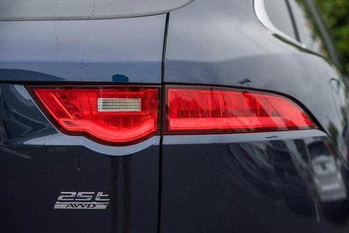 2019 Jaguar F-PACE 25t Premium