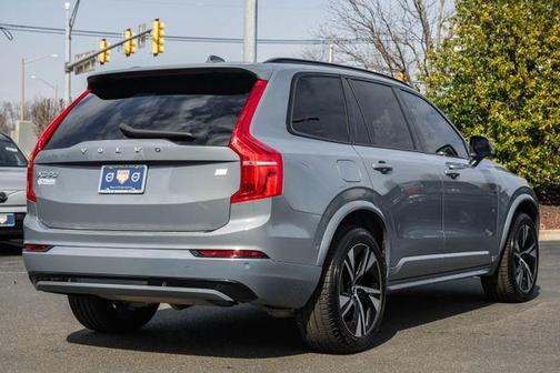 2022 Volvo XC90 Recharge Plug-In Hybrid T8 R-Design 7 Passenger
