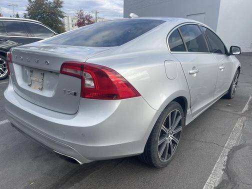 2017 Volvo S60 Inscription T5
