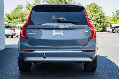 2022 Volvo XC90 Recharge Plug-In Hybrid T8 Inscription 6 Passenger