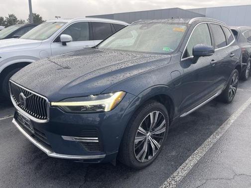 2023 Volvo XC60 Recharge Plug-In Hybrid T8 Plus Bright Theme