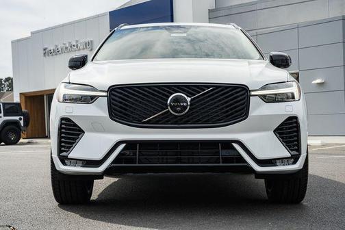 2026 Volvo XC60 B5 Ultra