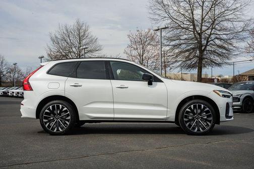 2026 Volvo XC60 B5 Ultra