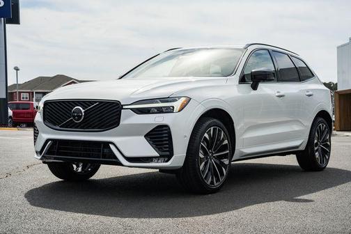 2026 Volvo XC60 B5 Ultra