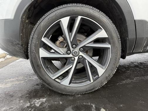 2020 Volvo XC40 T5 R-Design