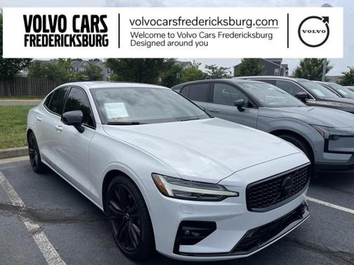 2024 Volvo S60 B5 Plus Black Edition