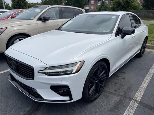 2024 Volvo S60 B5 Plus Black Edition