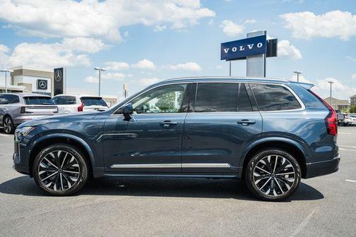 Denim Blue Metallic 2025 Volvo XC90 Plug-In Hybrid T8 Ultra 6-Seater