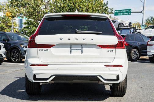 2026 Volvo XC60 B5 Plus