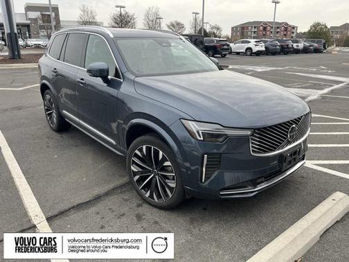 2025 Volvo XC90 B6 Plus 7-Seater