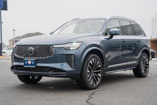 2025 Volvo XC90 B6 Plus 7-Seater