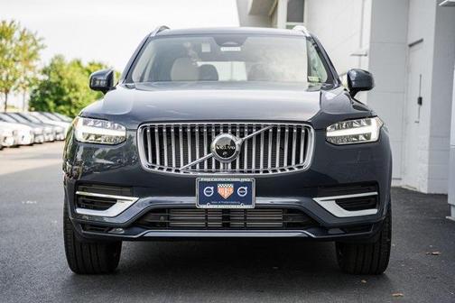 2025 Volvo XC90 Plug-In Hybrid T8 Plus 7-Seater