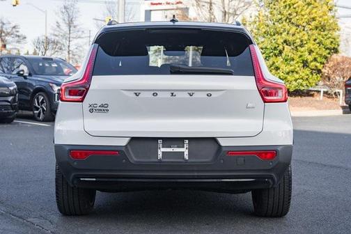 2021 Volvo XC40 Recharge Pure Electric P8