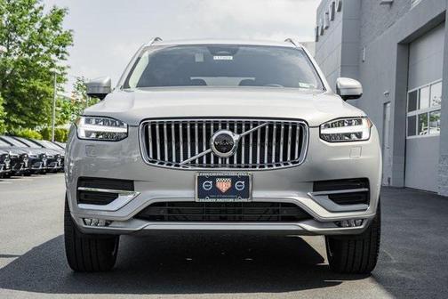 2025 Volvo XC90 B6 Plus 7-Seater