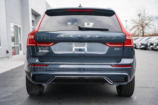 2025 Volvo XC60 B5 Plus