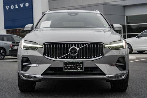 2023 Volvo XC60 B5 Ultimate Bright Theme