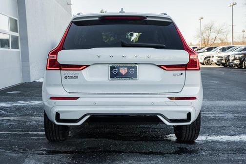 2025 Volvo XC60 B5 Plus