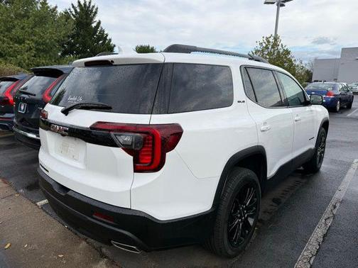 Summit White 2023 GMC Acadia FWD SLE