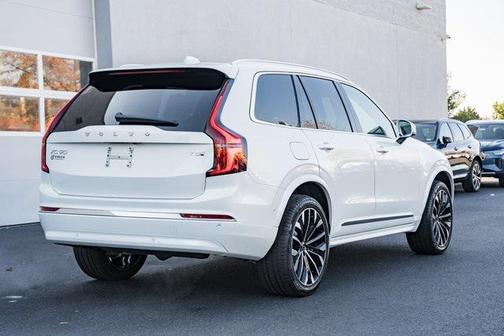 2025 Volvo XC90 Plug-In Hybrid T8 Plus 7-Seater