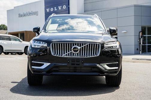 2025 Volvo XC90 Plug-In Hybrid T8 Plus 7-Seater