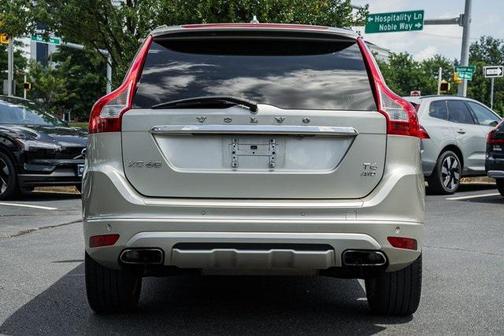 2017 Volvo XC60 T6 Dynamic