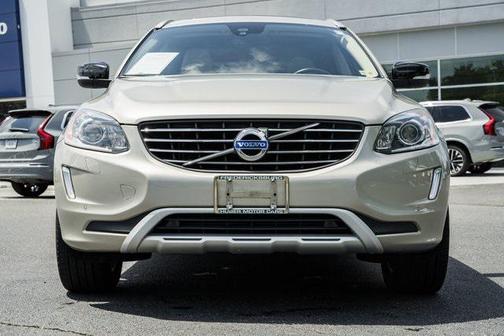 2017 Volvo XC60 T6 Dynamic