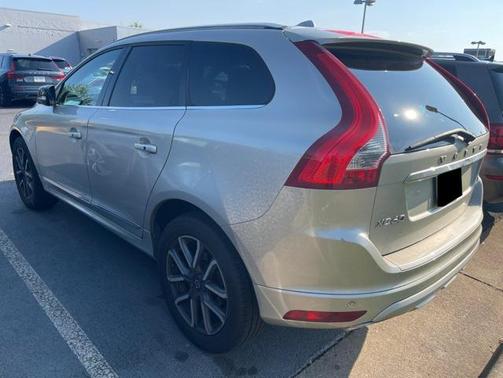 2017 Volvo XC60 T6 Dynamic