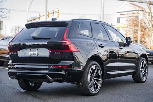 2026 Volvo XC60 B5 Plus