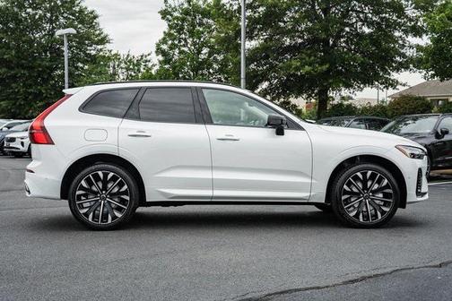 2026 Volvo XC60 B5 Ultra