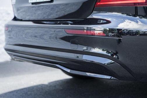 2024 Volvo S60 B5 Core Dark Theme