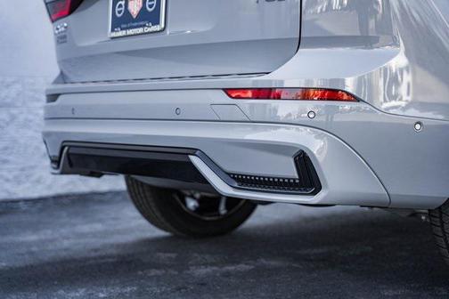 2025 Volvo XC60 Plug-In Hybrid T8 Plus