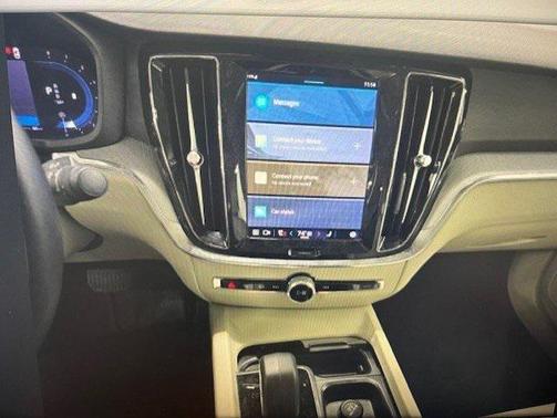 2024 Volvo S60 B5 Plus Dark Theme