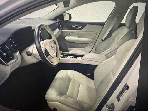 2024 Volvo S60 B5 Plus Dark Theme