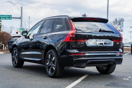 2026 Volvo XC60 B5 Plus