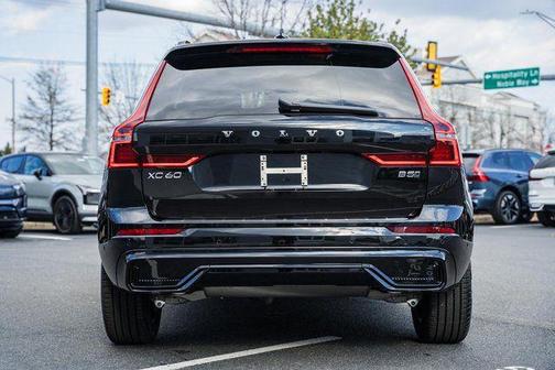 2026 Volvo XC60 B5 Plus