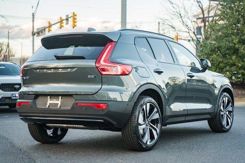 2026 Volvo XC40 B5 Ultra